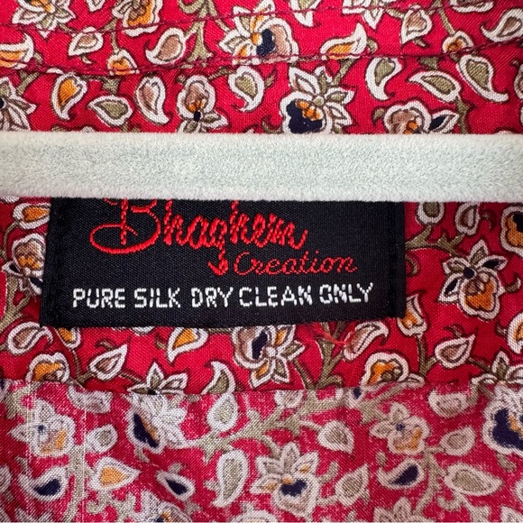 Bhagkem 100% Silk Red Floral Button Down Shirt Women’s Size M - Picture 3 of 11